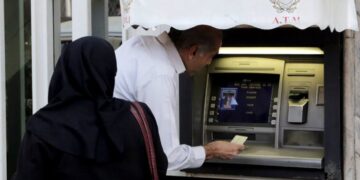 Grootste particuliere bank Iran failliet: impact op financiële sector