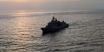 Explosie in tanker voor kust Jemen: “Spetsai”-fregat redt bemanning