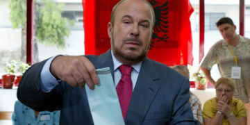 Voormalige premier van Albanië, Fatos Nano, overleden