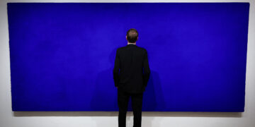 Recordbedrag voor monochroom schilderij van Yves Klein op veiling
