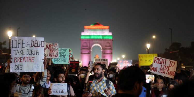 Demonstranten eisen actie tegen vervuiling in Delhi
