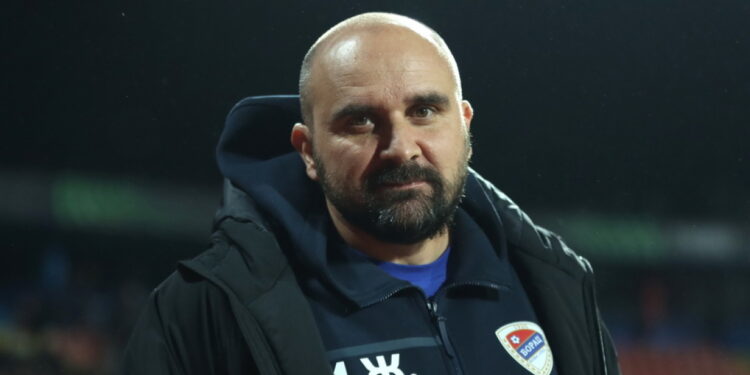 Tragisch overlijden van 44-jarige trainer tijdens wedstrijd in Servië