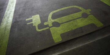 Van vervuilers tot milieuvriendelijk: evolutie van elektrische auto’s volgens nieuw onderzoek