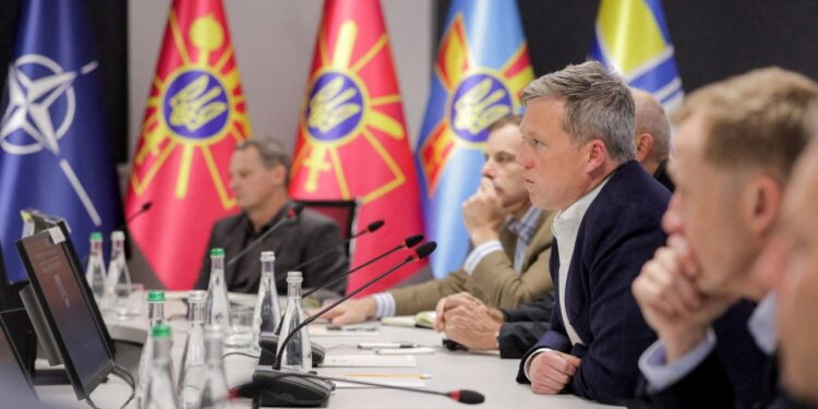 VS, Rusland en Oekraïne onderhandelen in Abu Dhabi – Wie doet mee?