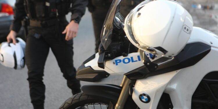 Tiener gearresteerd bij school met kapmes