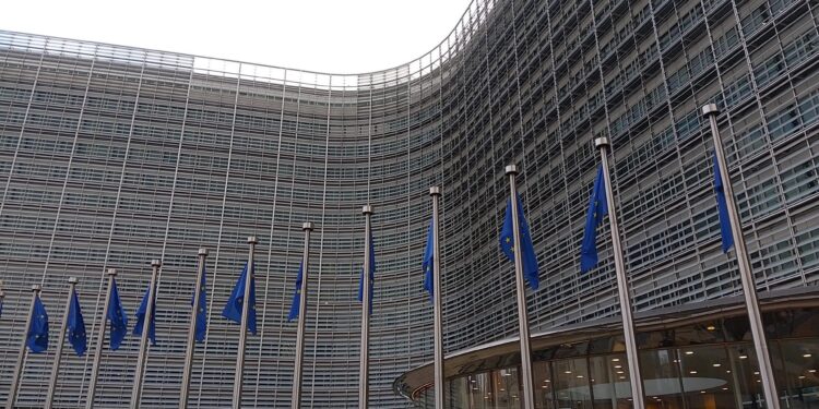 Historisch pakket voor militaire mobiliteit moet worden aangenomen door de EU