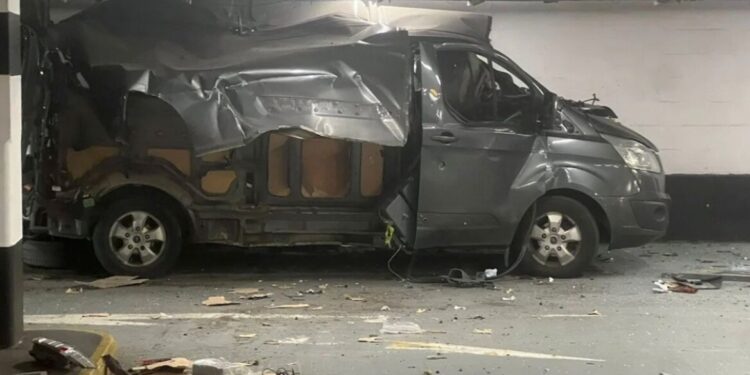 Explosie in ondergrondse parkeergarage: één gewonde.