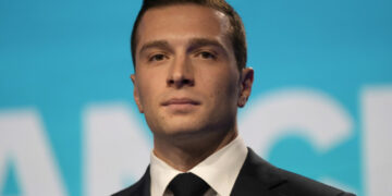 74-jarige man gearresteerd na ei op hoofd Bardella te slaan