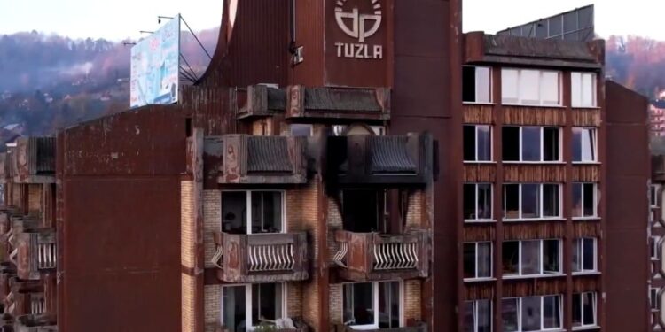 Twaalf doden door brand in verpleeghuis Tuzla