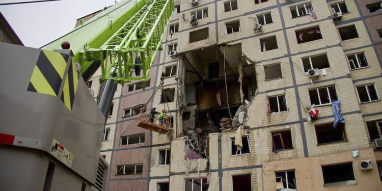 Rusland lanceert drones en raketten op Oekraïense energievoorziening