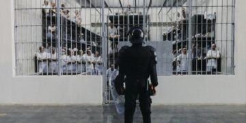 Marteling en seksueel geweld in Amerikaanse gevangenis El Salvador tegen Venezolaanse immigranten