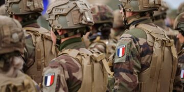 Macron introduceert vrijwillig militair dienstprogramma in Frankrijk