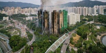 65 doden bij brand in Hong Kong: waarschuwing voor defecte bouwmaterialen