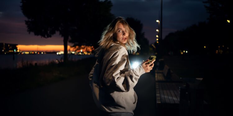 Linde van fiets getrokken na afscheid met vrienden: ‘App me als je thuis bent’.