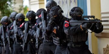 Gewonden na explosie in Indonesische moskee op school