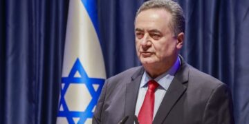 Israel Katz wil Hezbollah-aanvallen op Noord-Israël stoppen.