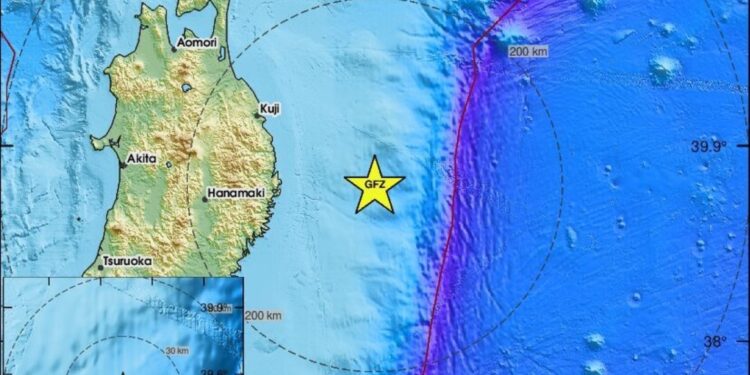 Japan waarschuwt voor tsunami na krachtige aardbeving