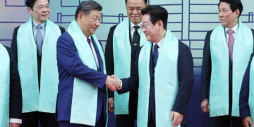Xi Jinping’s grappige opmerking aan Zuid-Koreaanse president zorgt voor lachsalvo