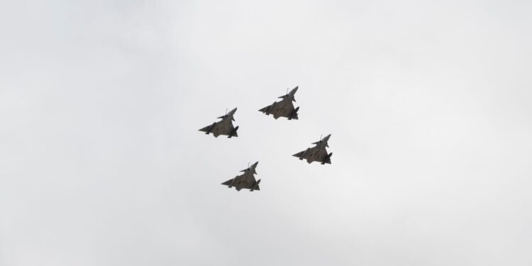 Zes minderjarigen omgekomen bij luchtaanvallen strijdkrachten op rebellen in Colombia