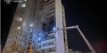 Explosies en branden in Kiev na Russische aanval – één dode, vijftien gewonden