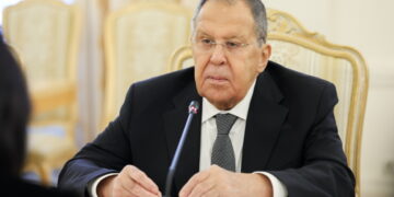 Kremlin ontkent geruchten over ‘wolken’ tussen Poetin en Lavrov