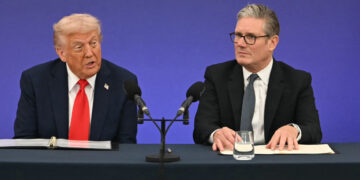 Starmer en Mertz voeren overleg met Trump en Carney vóór Genève