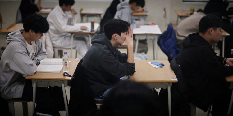 Zuid-Korea: vliegverbod voor universiteitsexamens