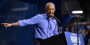 Obama bekritiseert Trump tijdens verkiezingsbijeenkomsten