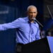 Obama bekritiseert Trump tijdens verkiezingsbijeenkomsten