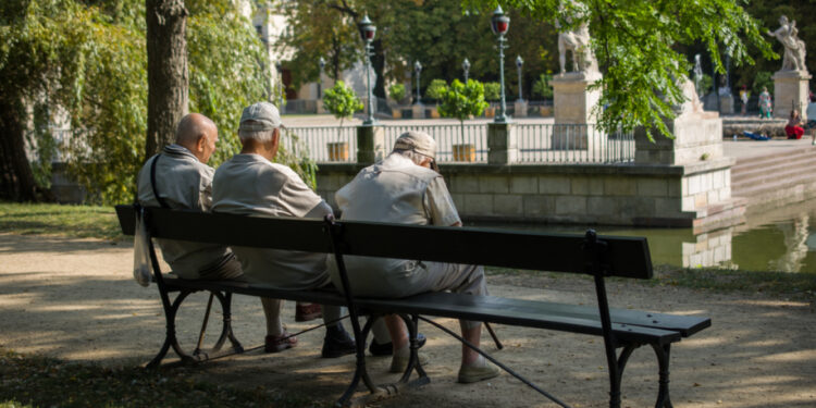 Demografische crisis in EU: bevolking krimpt, pensioenkosten stijgen