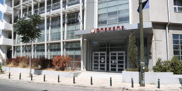 OPEKEPE: Strijd om betalingen aan boeren in de Commissie