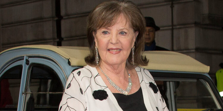 Actrice Pauline Collins overlijdt op 85-jarige leeftijd