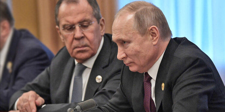 Poetin teleurgesteld in Lavrov na afgelaste ontmoeting met Trump