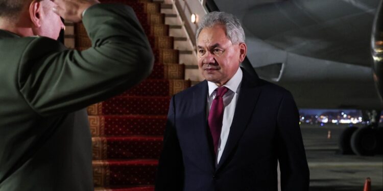 Russische delegatie in Egypte voor militaire samenwerkingbesprekingen