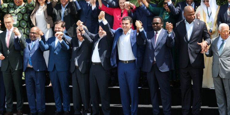 Klimaattop start met oproep tot samenwerking – ondanks afwezigheid van Trump