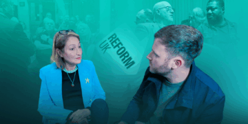 Reform UK bijeenkomst onthult controversiële plannen voor deportatie.