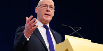 Swinney veroordeelt ‘absurde en verdeeldheid zaaiende’ Sharia-wet claims van Reform-raadslid