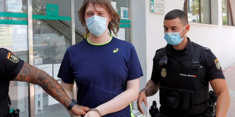 O’Connor moet meer dan £4m in Bitcoin terugbetalen na hacken beroemdheden.