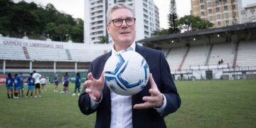 Sir Keir Starmer betreurt benoeming Labour-donor als voorzitter voetbalregulator.