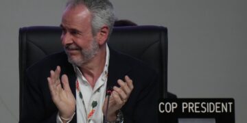 Landen sluiten compromis over klimaatdeal bij COP30 zonder vermelding fossiele brandstoffen.