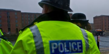 Afschaffing van politie en misdaadcommissarissen