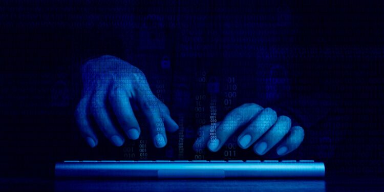 Opkomst van online extremisme: een moeilijke strijd.