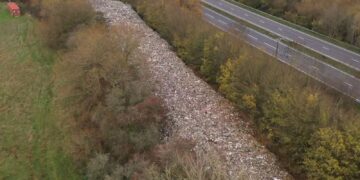 Man gearresteerd voor illegale afvaldump in Kidlington, Oxfordshire