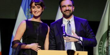 New York mayor vergeleken met Londense burgemeester na verkiezingsoverwinning.