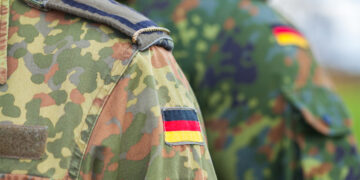 Duitse linkse leider raadt jongeren af om militaire dienst te vervullen