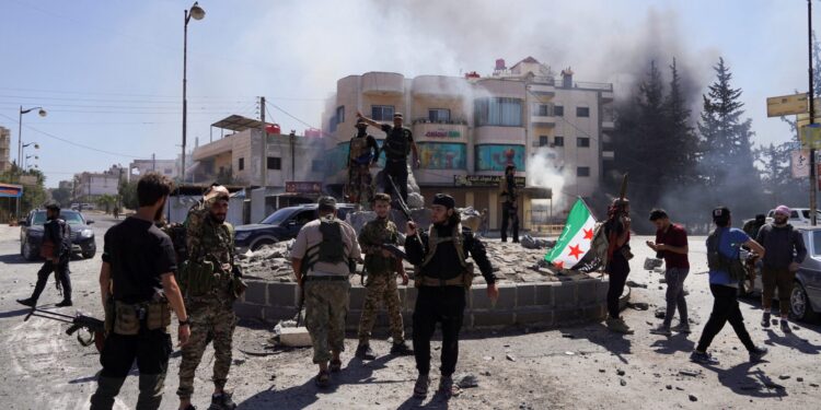 Invallen in IS-kernen vóór ontmoeting Sarah met Trump