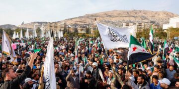 Demonstraties ter ere van eerste jaar strijd tegen Assad in Syrië