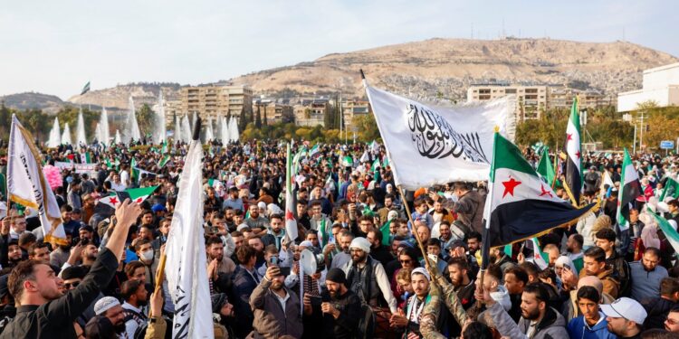 Demonstraties ter ere van eerste jaar strijd tegen Assad in Syrië