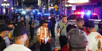 Auto rijdt in op menigte in Florida: vier doden en elf gewonden.