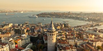 Drie toeristen overleden door vergiftiging in Istanbul hotel evacuatie